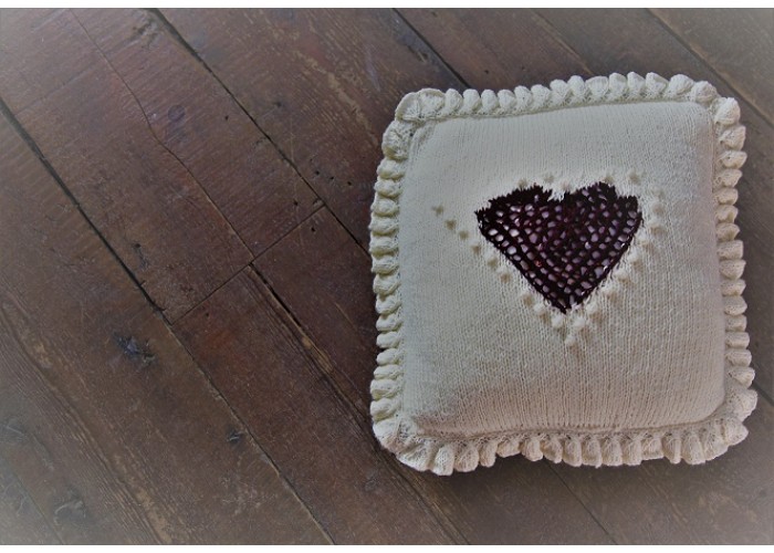 Valentines heart cushion 